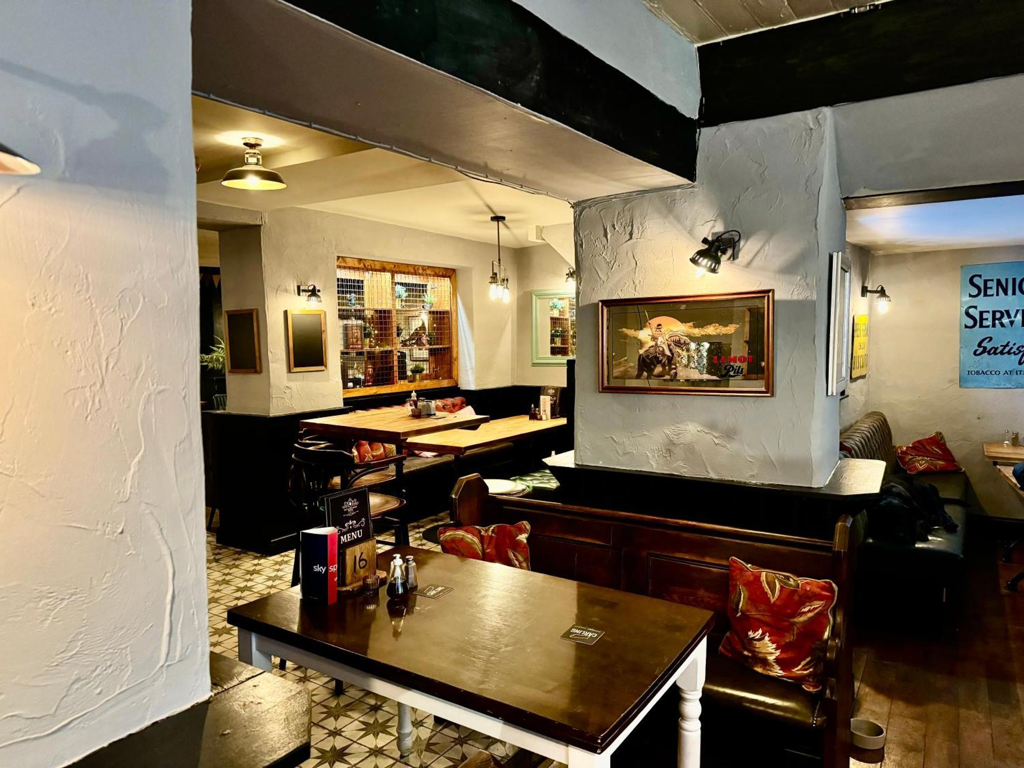 לייבורן The Black Swan Hotel מראה חיצוני תמונה